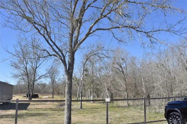 8475 Sunny Side Road, Hempstead, TX 77445