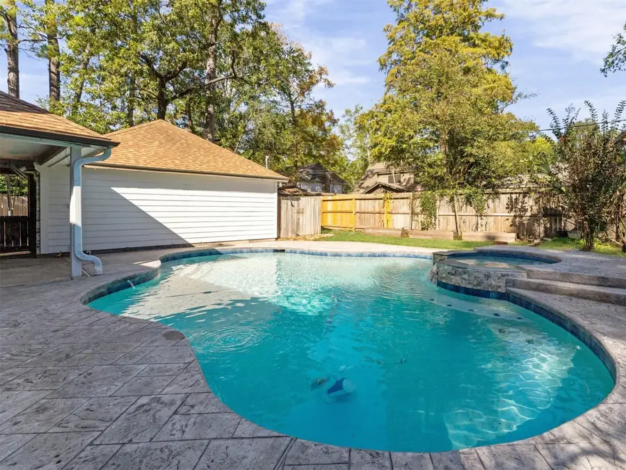 12210 Rocky Lake Court, Houston, TX 77070 - Image #2