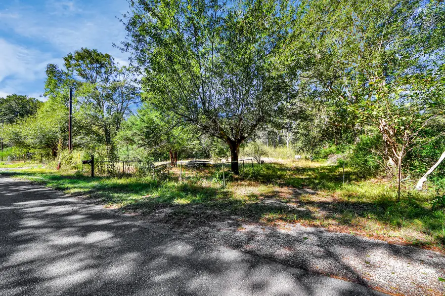 1100 Cherry Creek Drive, Shepherd, TX 77371 - Image #2