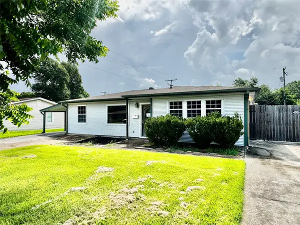 2301 7th Street, Port Neches, TX 77651