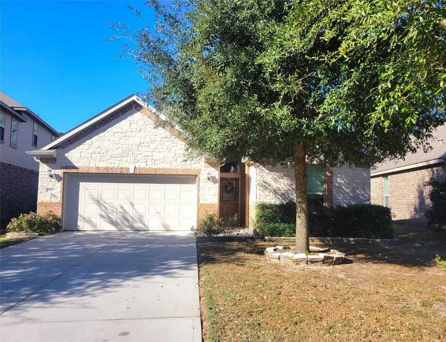2095 Parnevik Place, Conroe, TX 77304 - Image #3