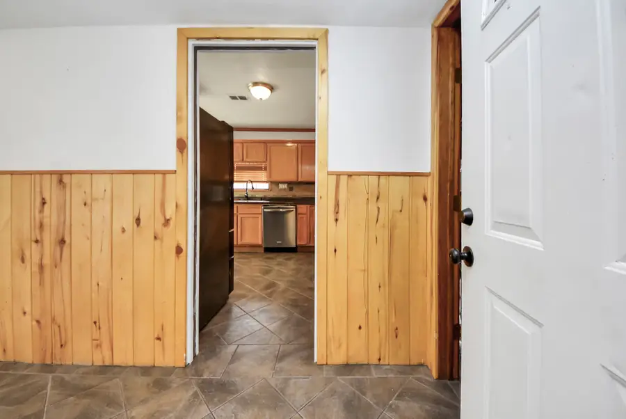 10315 Carlow Lane, La Porte, TX 77571 - Image #2