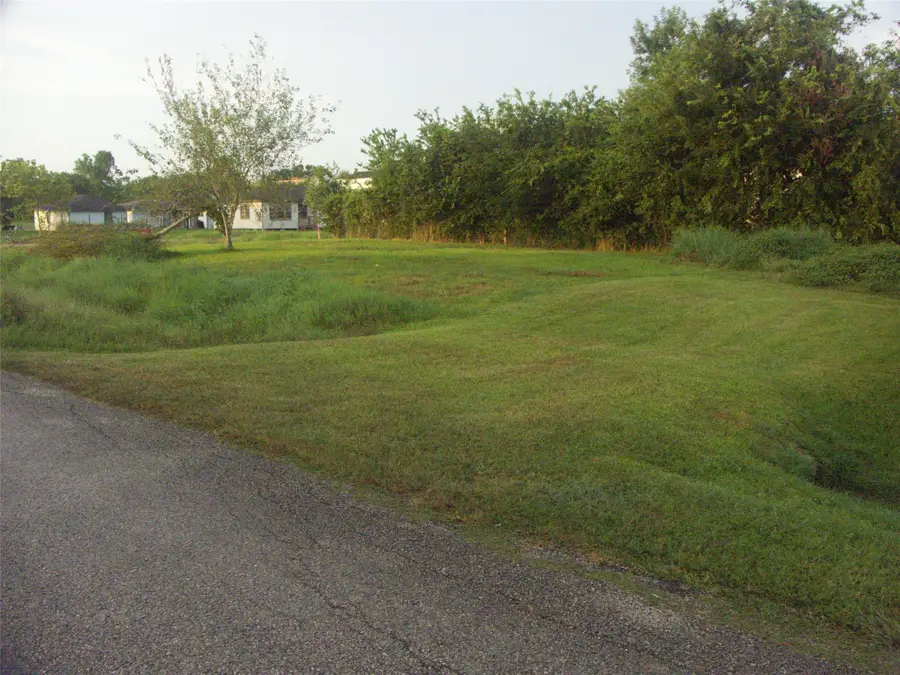 5302 Ricky Street, Houston, TX 77033 - Image #2