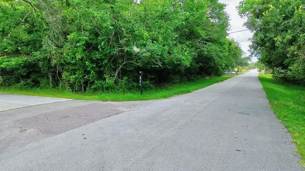 TBD Avenue H, Dickinson, TX 77539