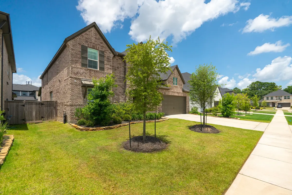 25011 Stela Falls Lane, Tomball, TX 77375 - Image #1