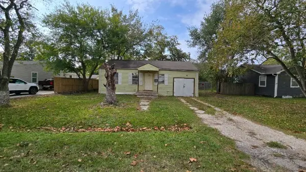 111 Poinsetta Lane, Highlands, TX 77562 - Image #1