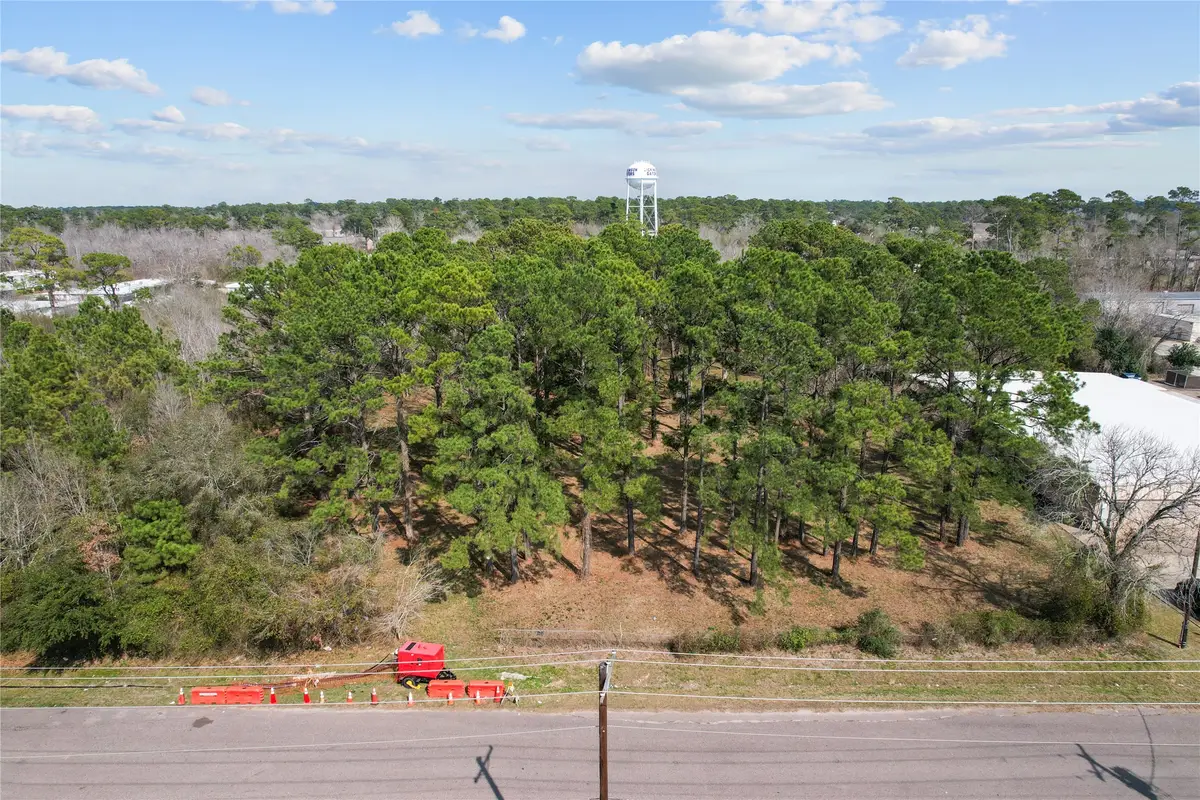 3205 Spruce Dr, Dickinson, TX 77539 - #1