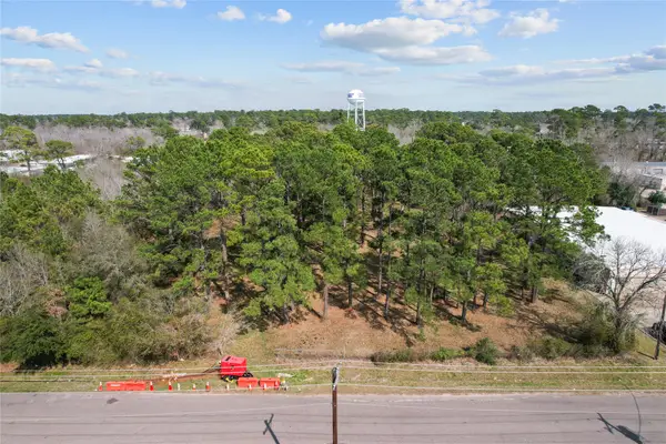 3205 Spruce Dr, Dickinson, TX 77539