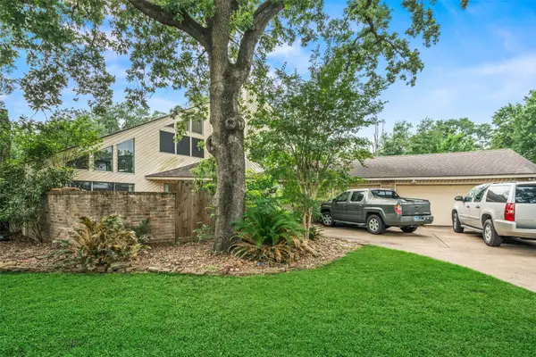 16510 De Lozier Street, Jersey Village, TX 77040