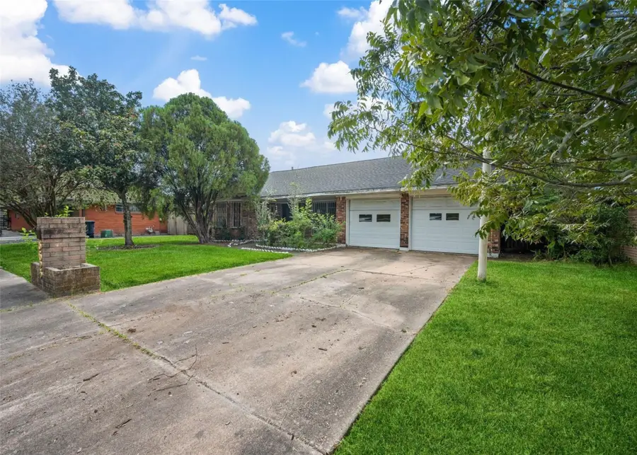 8622 Dover Street, Houston, TX 77061 - Image #2