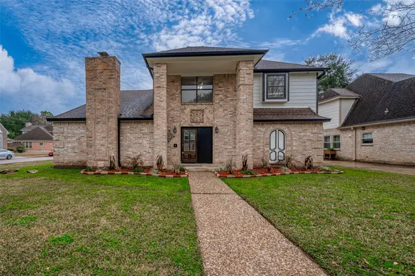 919 Mockingbird Way, Sugar Land, TX 77478