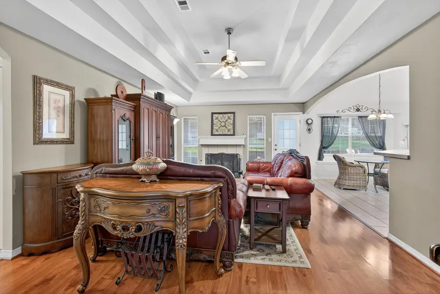 3348 Pine Grove Drive, Huntsville, TX 77340 - Image #2