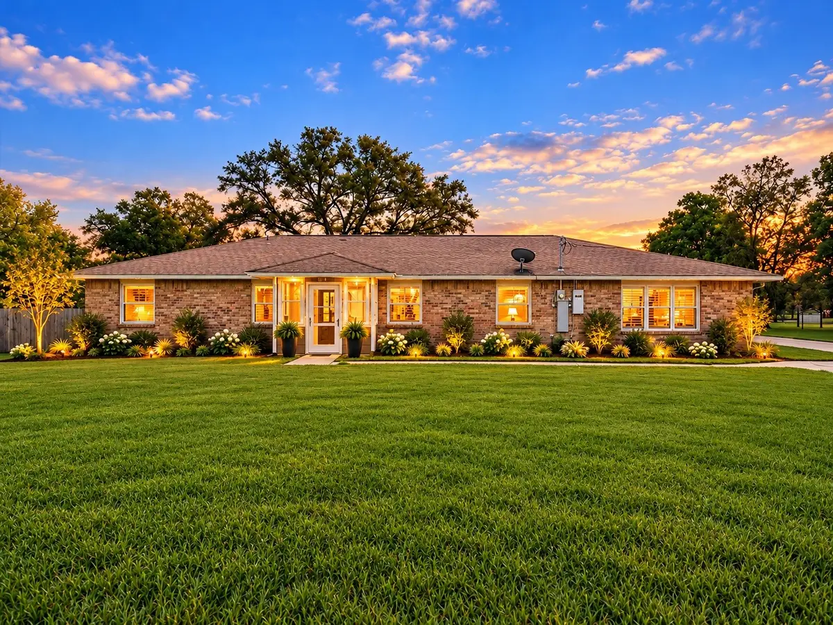 4215 County Road 182, Alvin, TX 77511 - #1