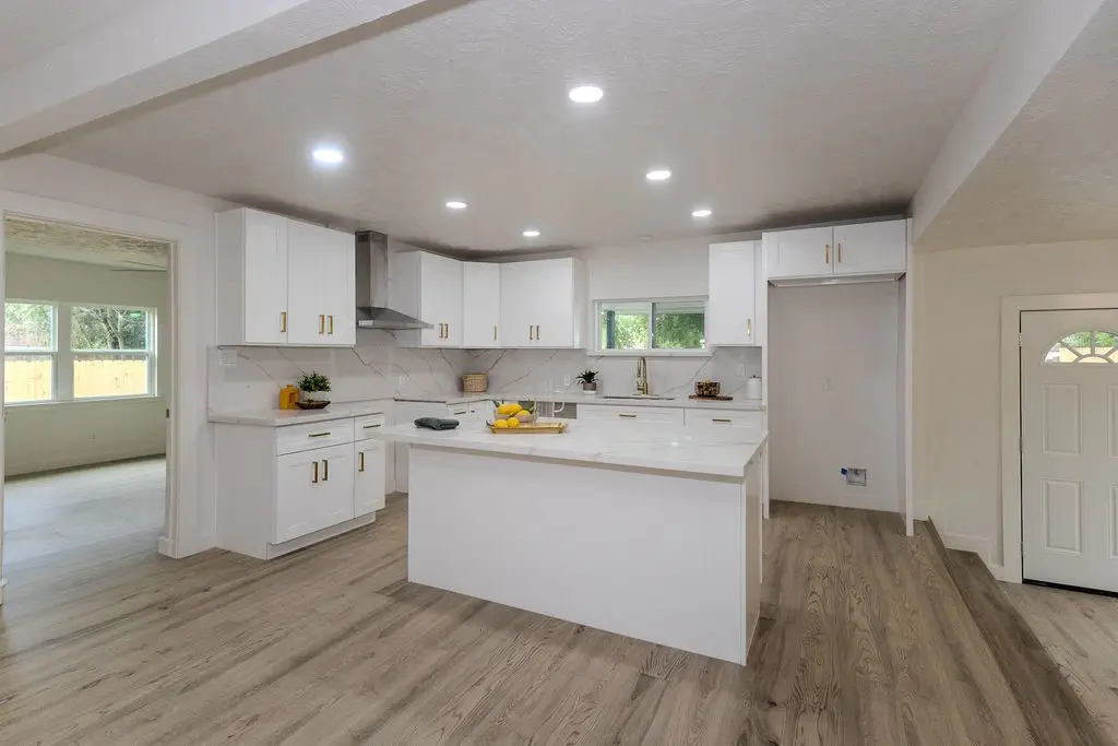 7912 Ford Street, Houston, TX 77012 - #1