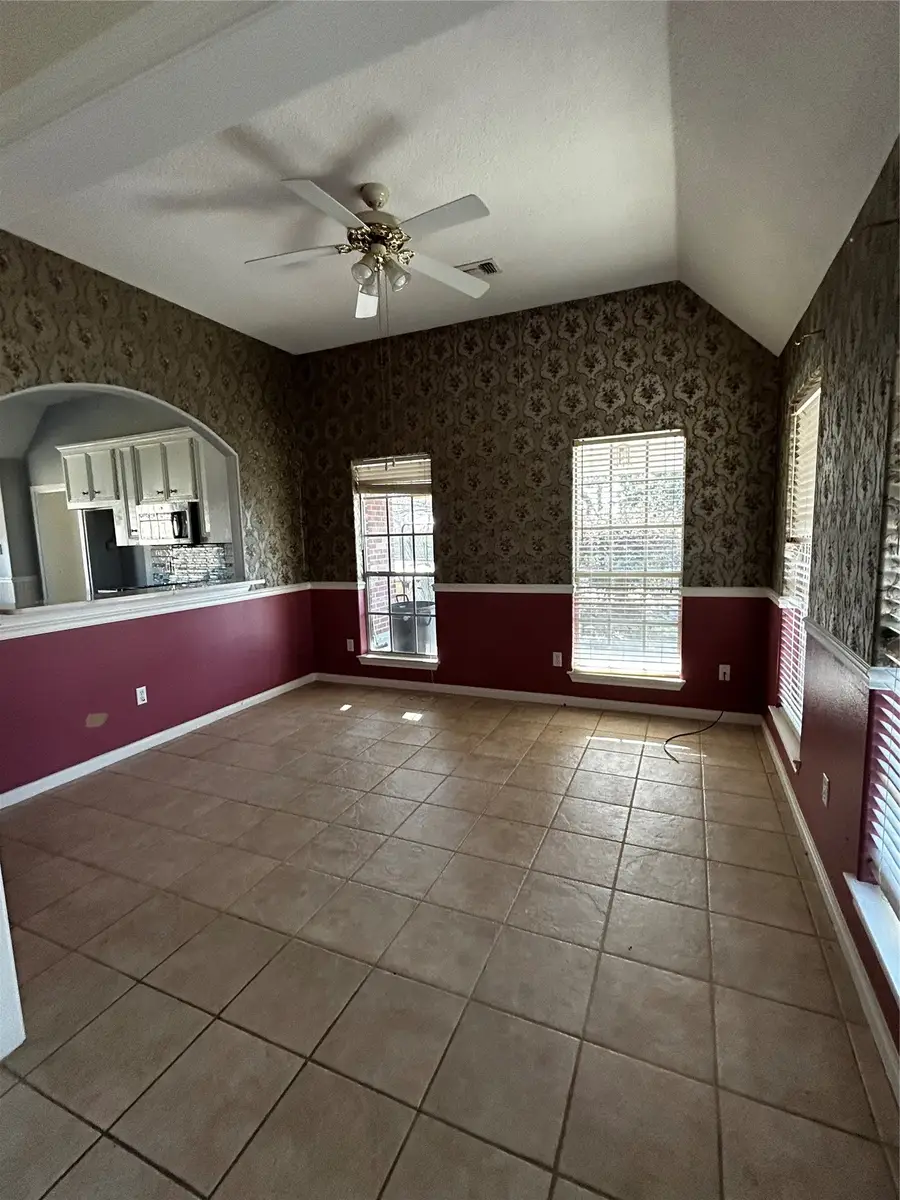 102 Lost Lake Drive, Baytown, TX 77523 - Image #3