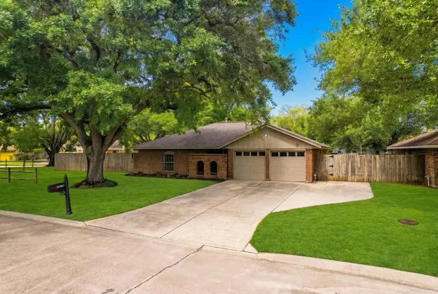 3930 Tumbleweed Lane, Baytown, TX 77521 - #2