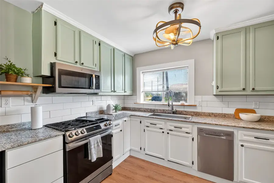 12235 6th Street, Santa Fe, TX 77510 - Image #3