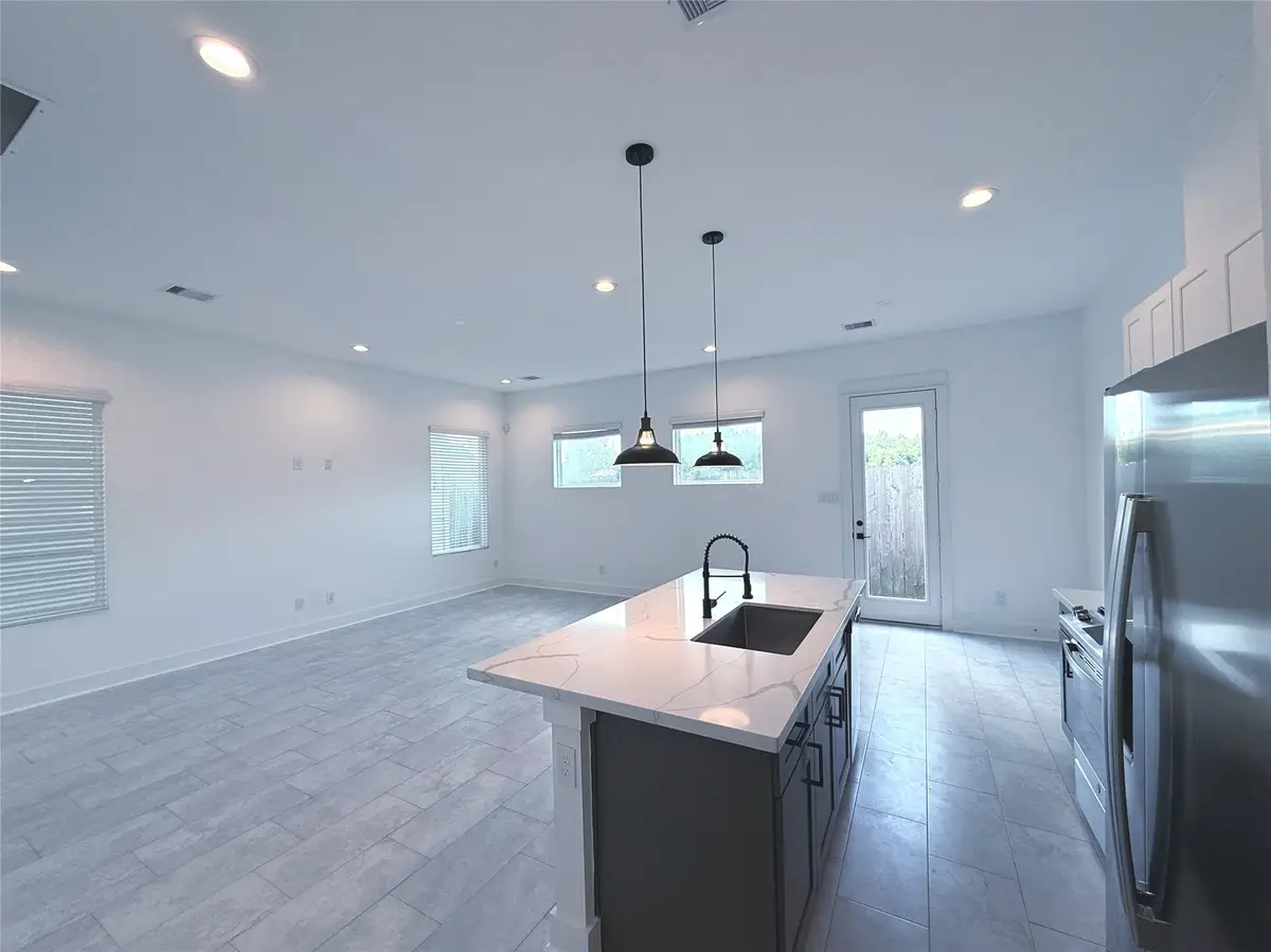 1058 Mansfield Street, Houston, TX 77091 - Image #1