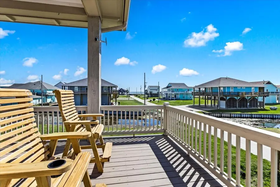 950 Sue Drive, Crystal Beach, TX 77650 - #3