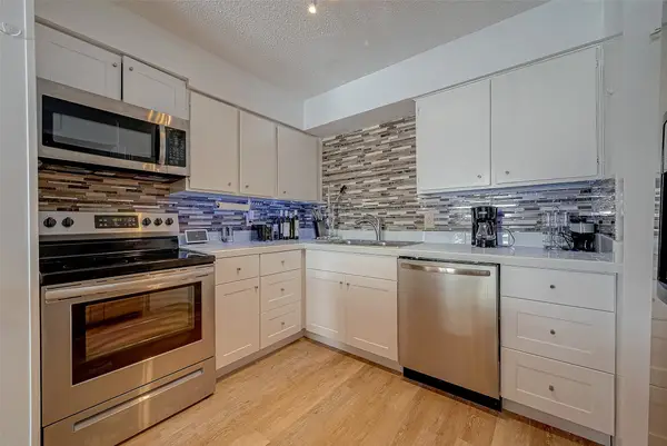 12042 Mighty Oak Drive #B, Houston, TX 77066