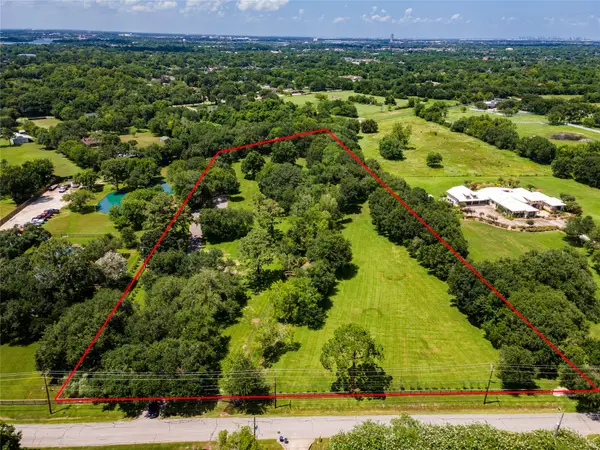 691 Hewitt Street, League City, TX 77573