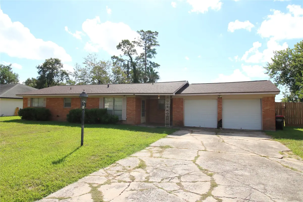 111 Staples Drive, Baytown, TX 77523 - #1