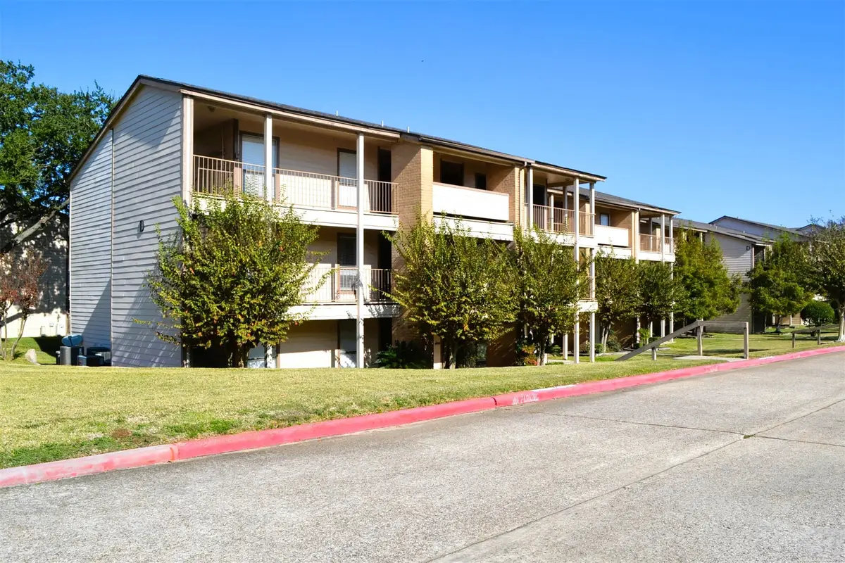 102 Lakeview Terrace #D, Montgomery, TX 77356 - Image #1