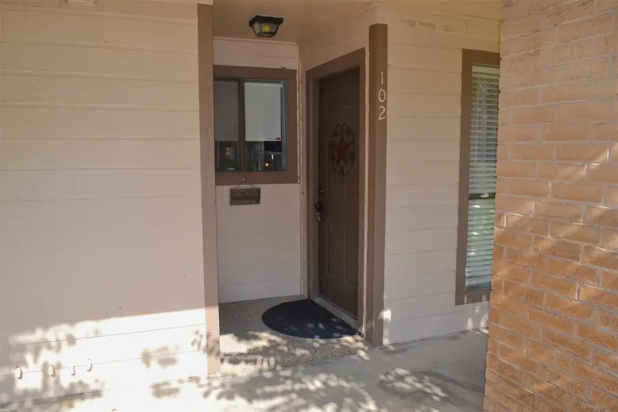 102 Lakeview Terrace #D, Montgomery, TX 77356 - Image #3