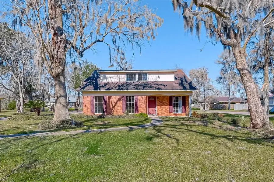 444 Southern Oaks Drive, Lake Jackson, TX 77566 - #3