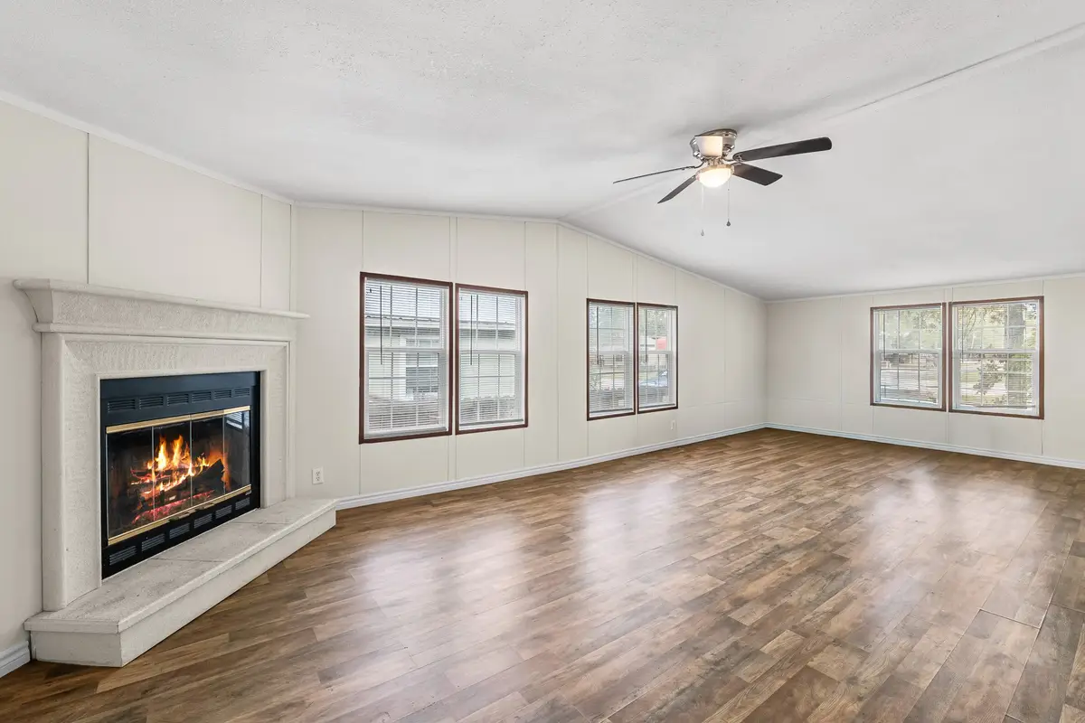 950 W Woodland Shores Drive, Point Blank, TX 77364 - Image #1