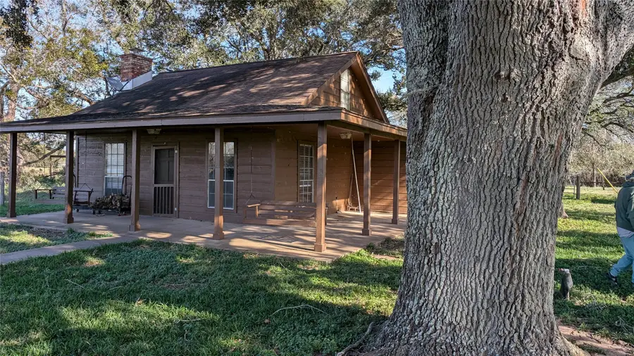811 County Road 230, Wharton, TX 77488 - Image #2