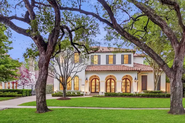 2330 Maroneal Street, Houston, TX 77030