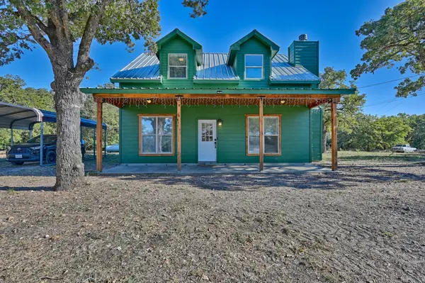 401 Clark Lane, Giddings, TX 78942