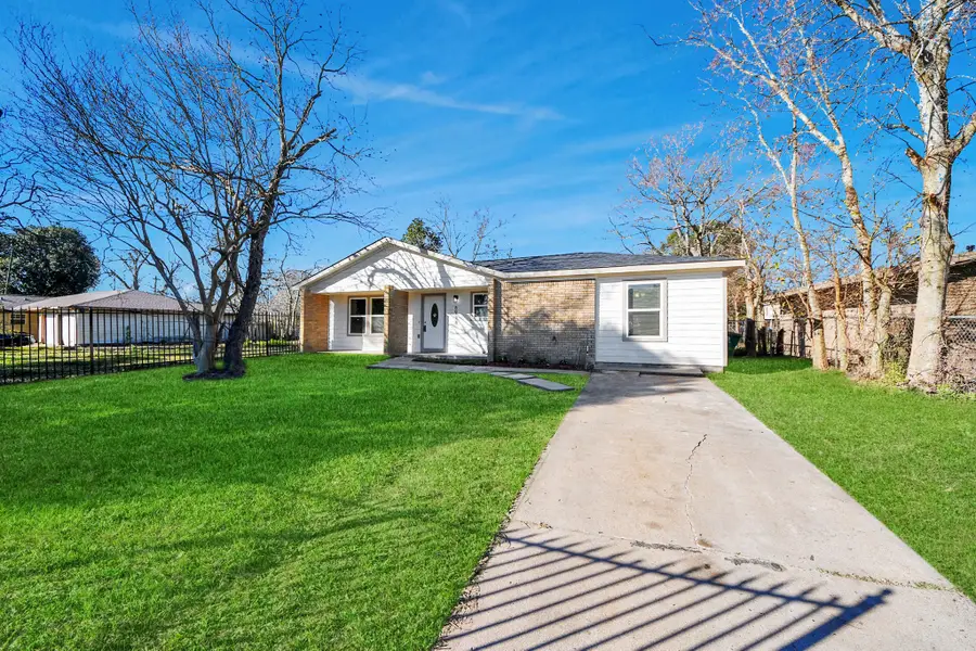 8918 Vinearbor Street, Houston, TX 77033 - Image #3