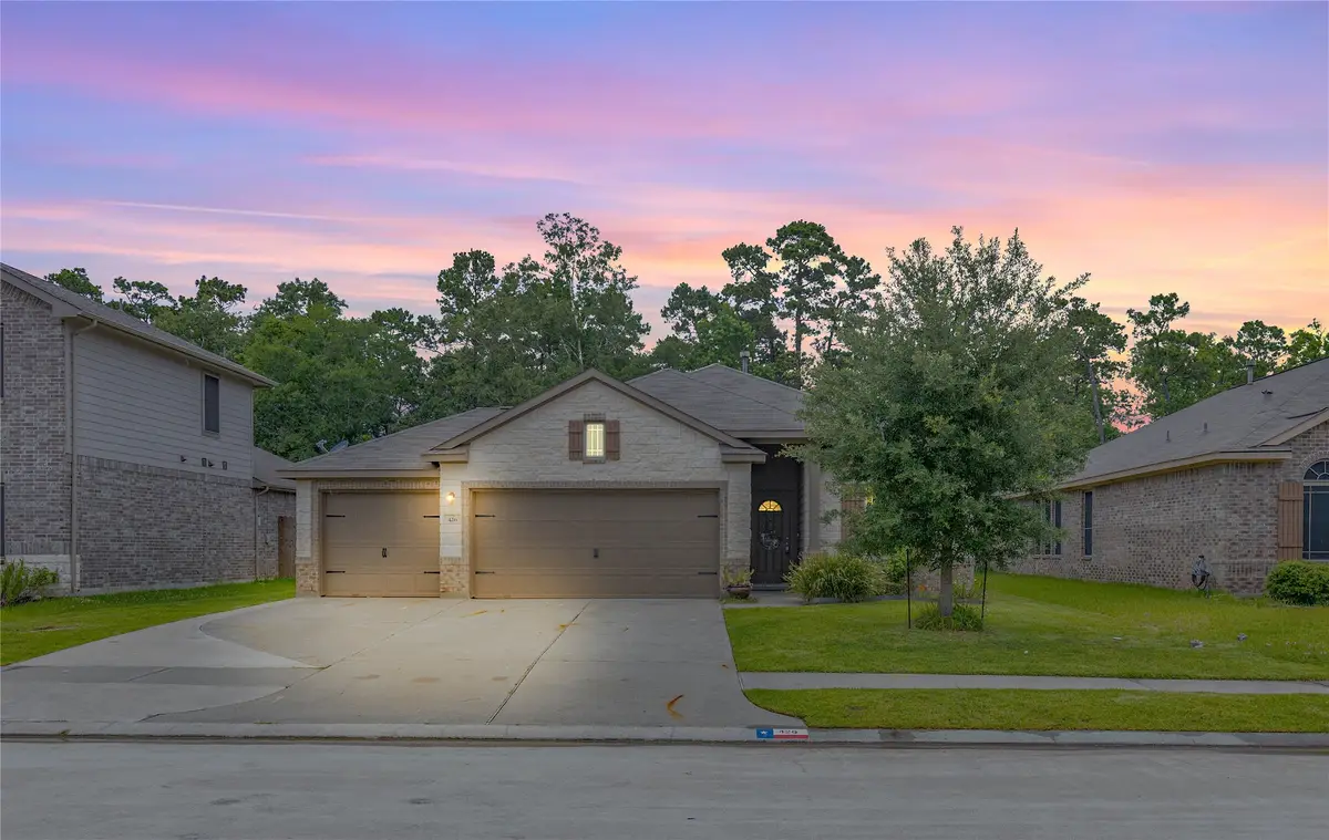 426 Kickapoo Drive, Anahuac, TX 77514 - #1