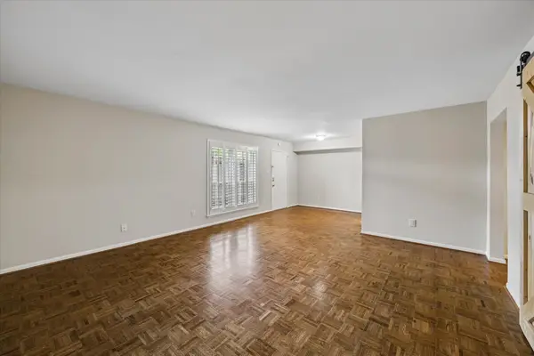 355 N Post Oak Lane #644, Houston, TX 77024