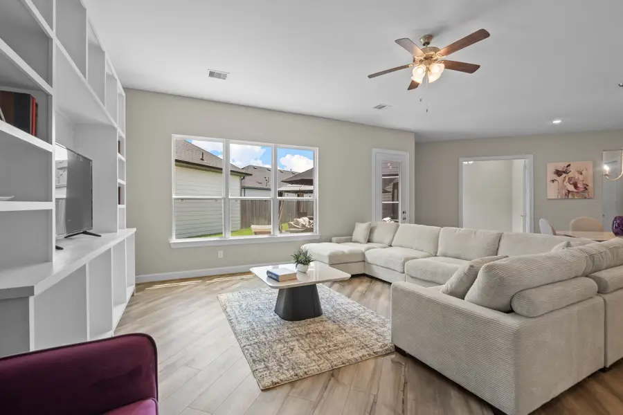 1214 Hidden Oaks Dr, Tomball, TX 77375 - Image #3