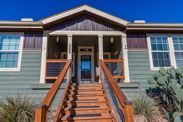 120 Mary Drive, Huntsville, TX 77320