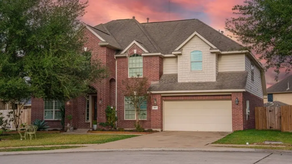 4401 Cypress Meadows Court, Dickinson, TX 77539 - Image #1