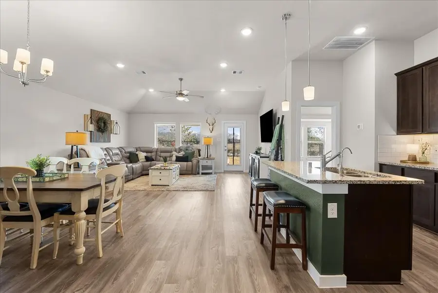 2475 Saddlecreek, Alvin, TX 77511 - Image #3