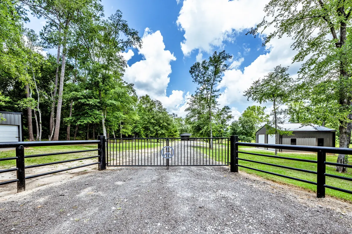 49 Sandy Creek Farm Rd, New Waverly, TX 77358 - #1