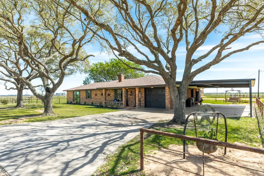 27427 Highway 36, Damon, TX 77430 - #2