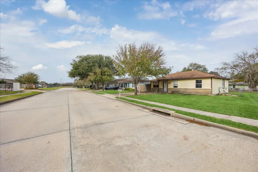 3502 Magnolia Avenue, Texas City, TX 77590 - Image #3