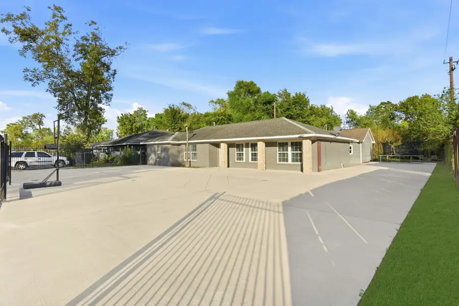 11716 Innsbury Drive, Houston, TX 77093 - Image #2