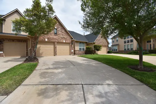 1734 Pepper Hill Lane, Sugar Land, TX 77479
