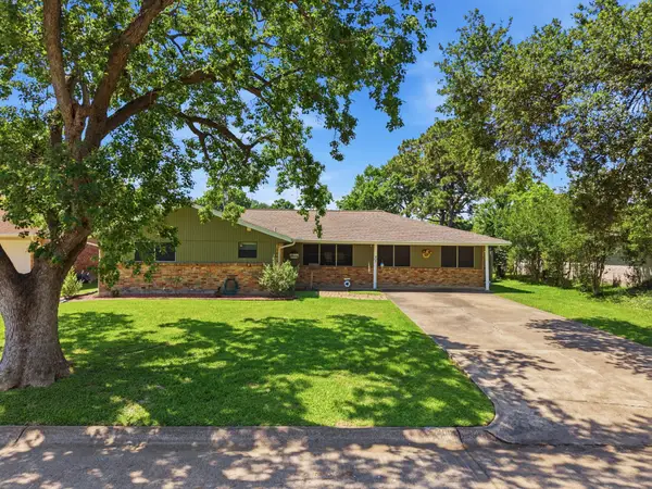 2013 18th Avenue N, Texas City, TX 77590