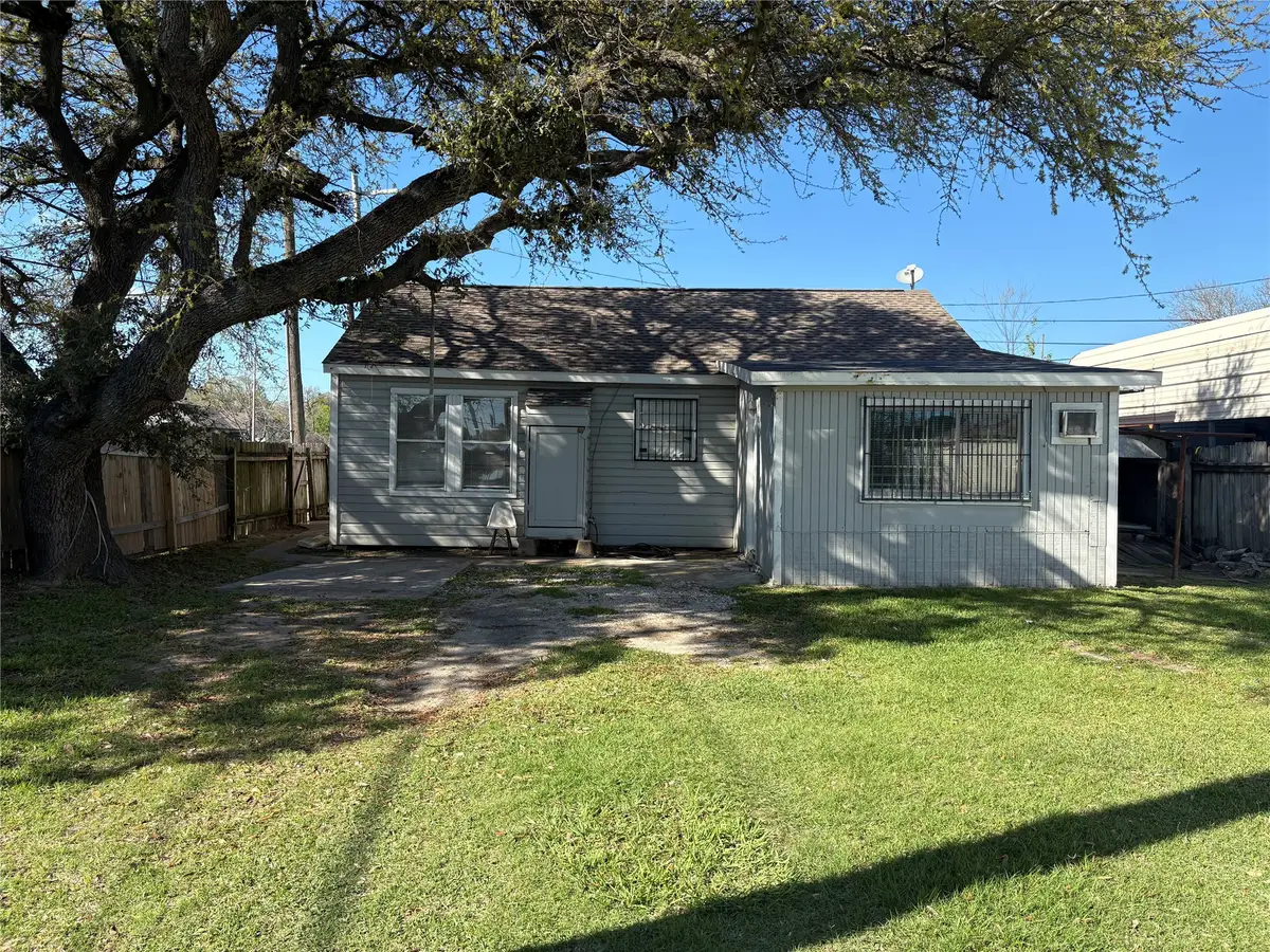 10 7th Street N, Texas City, TX 77590 - #1