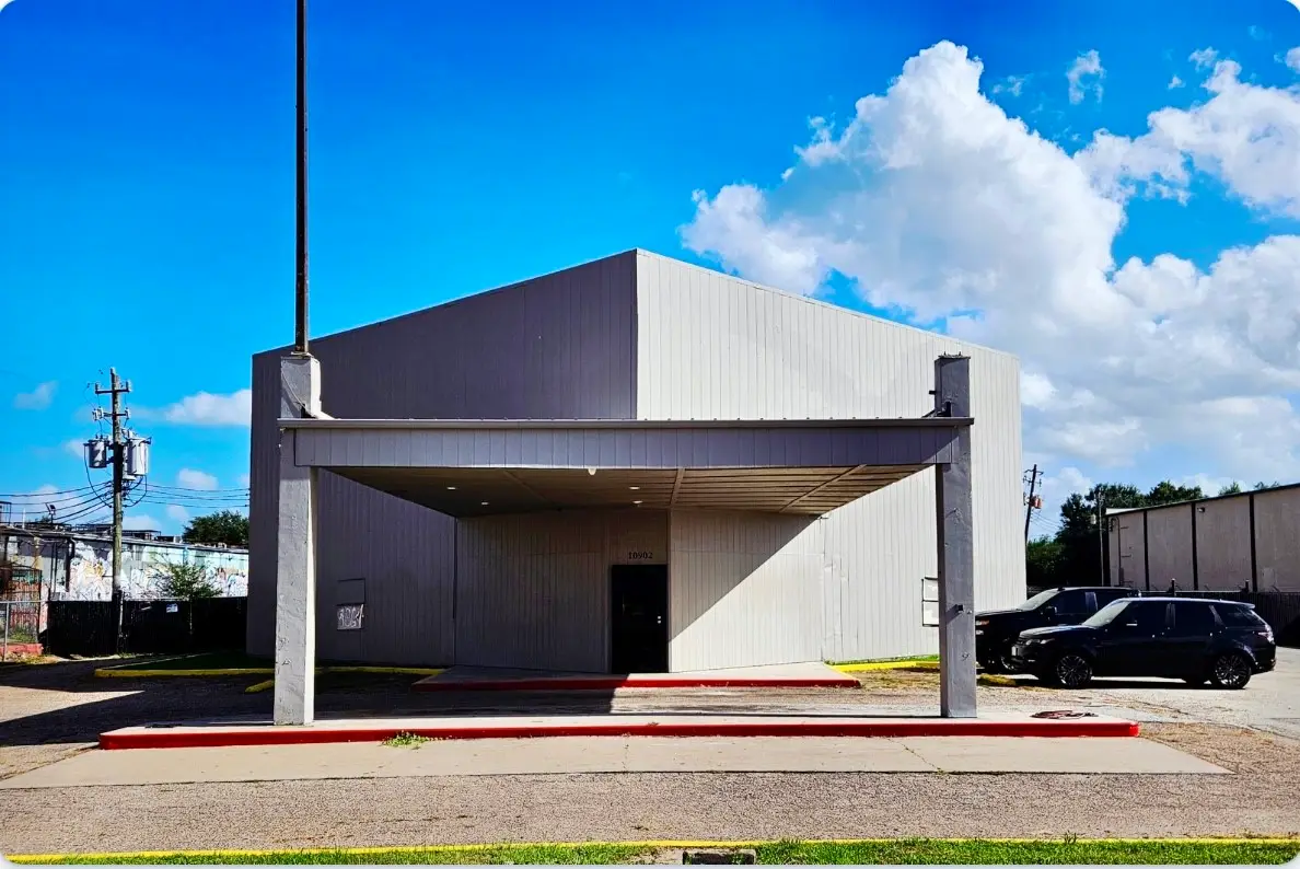 10902 Kingspoint Road, Houston, TX 77075 - Image #1