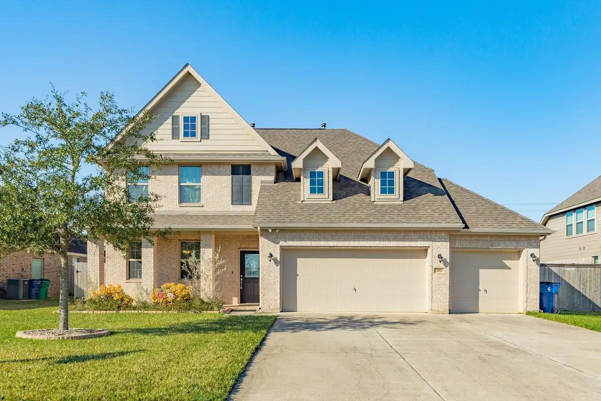 707 Burr Oak, Richwood, TX 77531 - Image #1