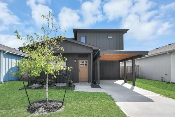 9916 Dipping Woods Street, Houston, TX 77076